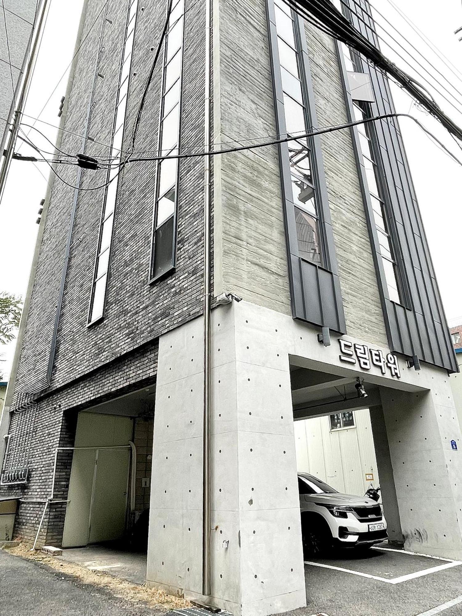 Ssh Es Dream Tower Aparthotel